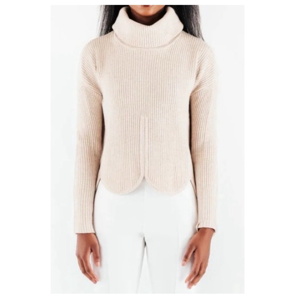 Chloé Kristyn Café Au Lait Anna Scallop Sweater, Size L, New w/Tag Retail $398